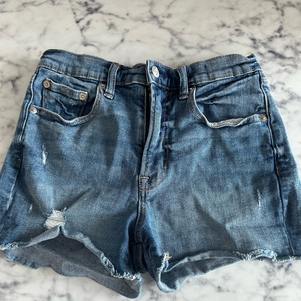 Gap Denim 3 Inch Shorts Size 26